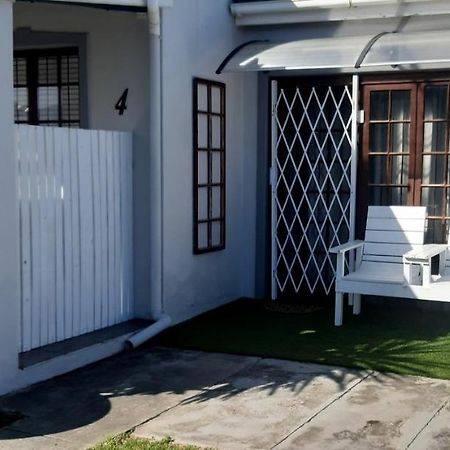 Shark Cove Little Cottage Kleinbaai Exteriör bild