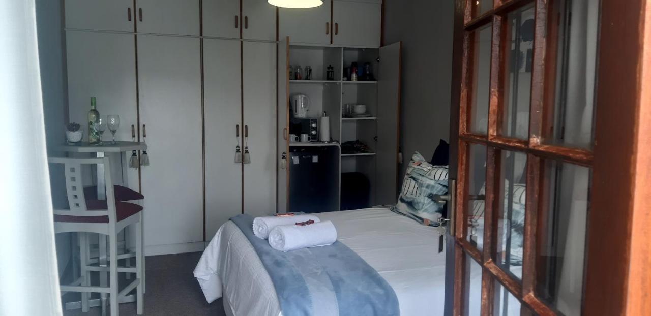 Shark Cove Little Cottage Kleinbaai Exteriör bild