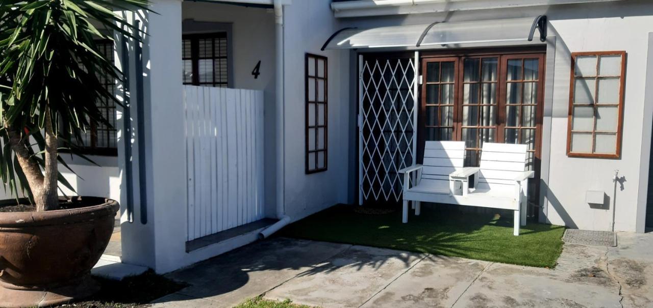 Shark Cove Little Cottage Kleinbaai Exteriör bild